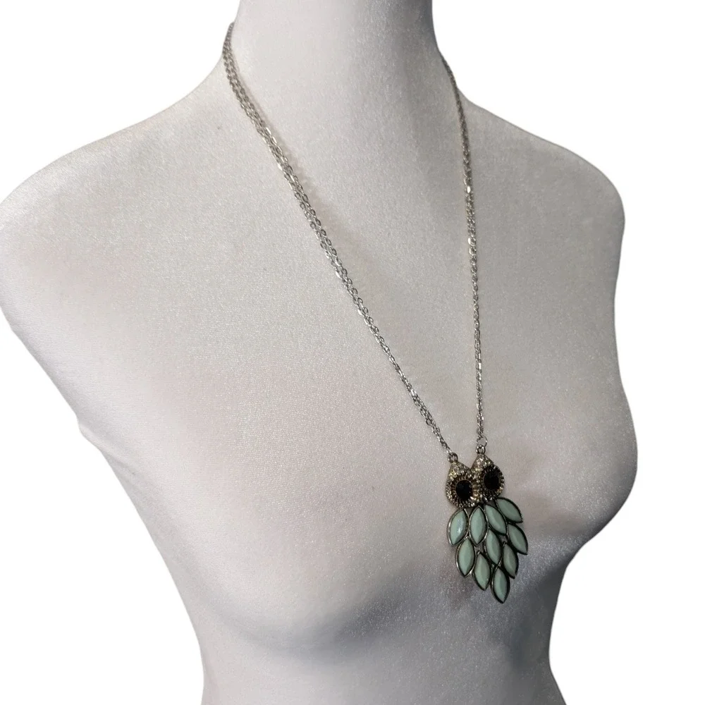 Silver Tone Owl‎ Pendant Necklace Mint Green Faux Stone Rhinestone Toggle Clasp